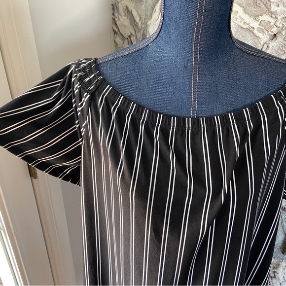 West loop black striped off shoulder dress - Picture 4 of 4